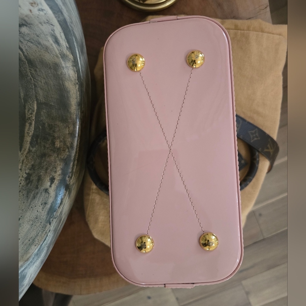 ✨✨SOLD✨✨ Louis Vuitton Patent Monogram Alma BB in Pink Rose Ballerine 2 Way Bag - Picture 10 of 13